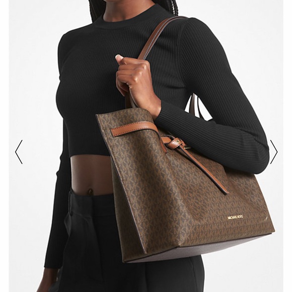 MICHAEL KORS
Emilia Large Logo Tote Shoulder Bag
COLOR BROWN
NWT - Picture 8 of 16